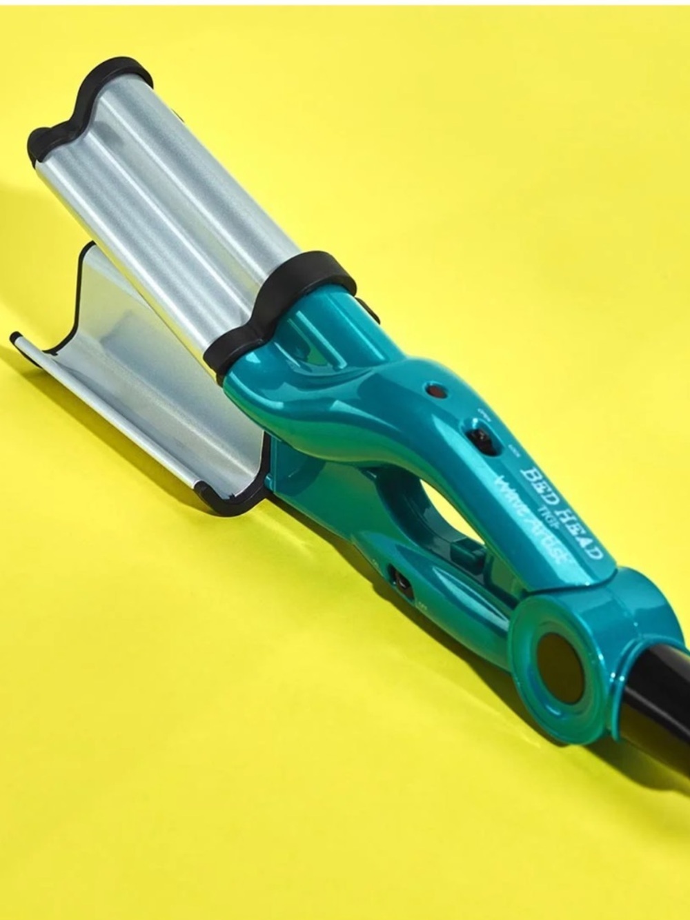 BedHead Teal Triple Barrel Wave Artist Crimper